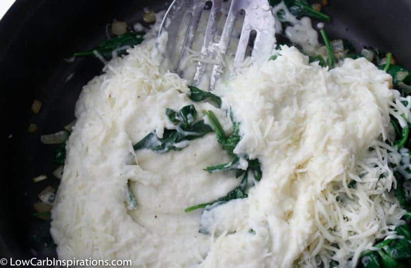 Healthy Keto Creamed Spinach with Heavy Cream and Cauliflower