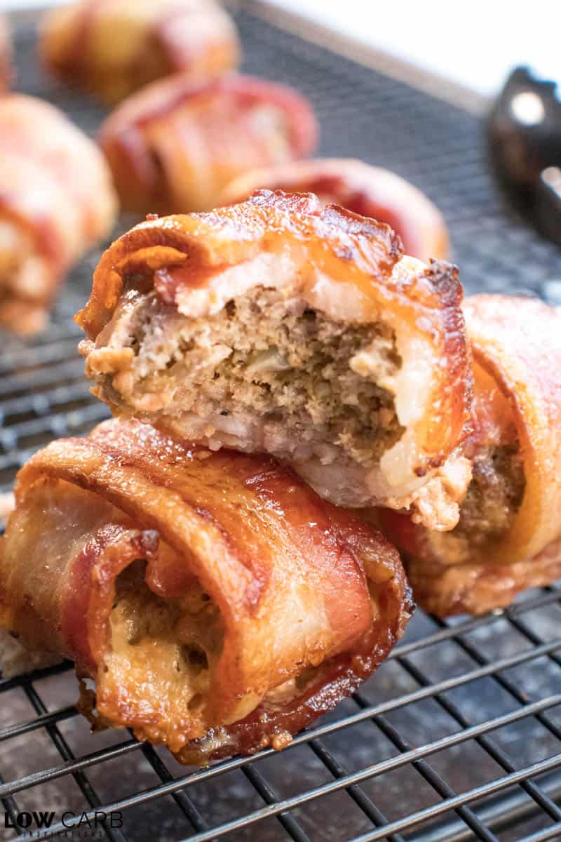 Have you ever tried bacon wrapped meatloaf muffins? These are one of the best lunch or dinner ideas ever. These meatloaf muffins are wrapped in bacon and are perfectly portioned.