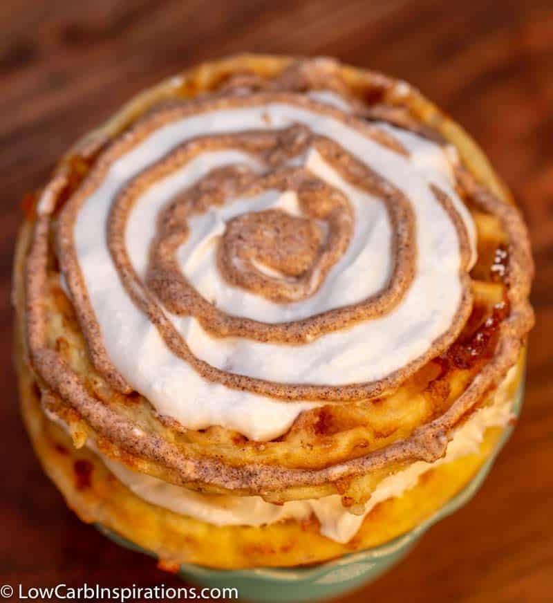 We just made a super easy Easy Soft Cinnamon Rolls Chaffle Cake Recipe that is going to change the way you make cinnamon rolls forever! This cinnamon rolls chaffle cake is great when you only want to make a single serving!  Oh, how I love chaffles!