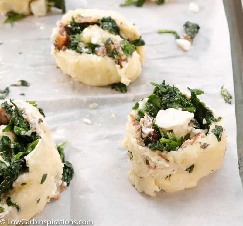 Keto Breakfast Pinwheels with Bacon, Spinach, and Feta