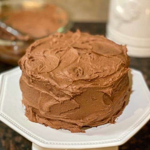 Keto Birthday Cake with Chocolate Frosting - Healthy Recipes Blog