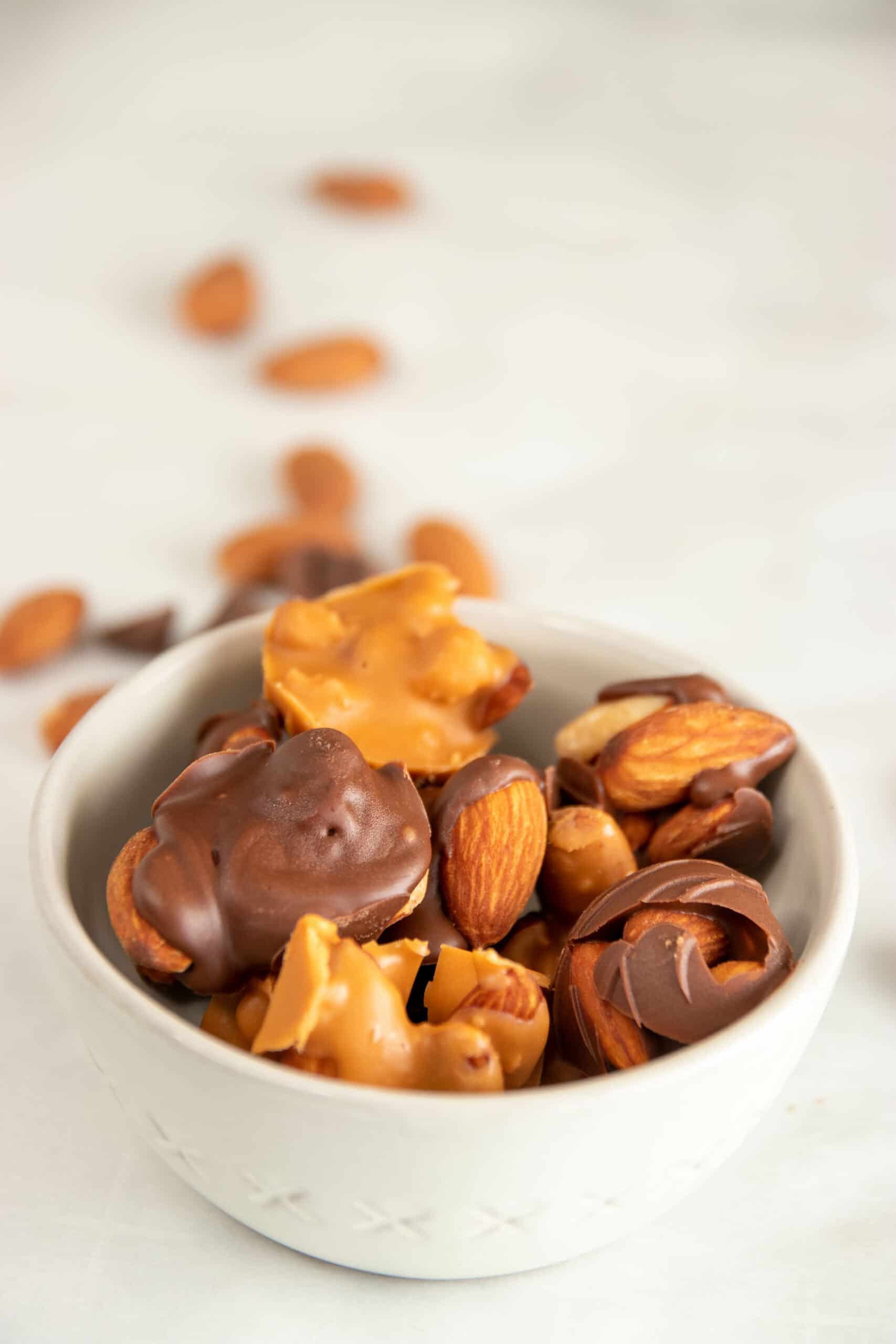 Keto 3 ingredient Chocolate Nut Clusters - Low Carb Inspirations