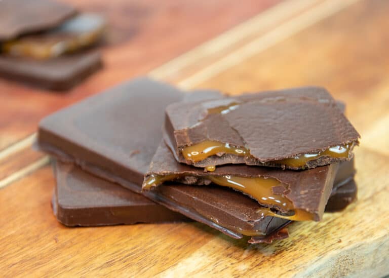 Keto Chocolate Caramel Bars Recipe