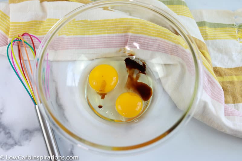 eggs and vanilla in a clear bowl