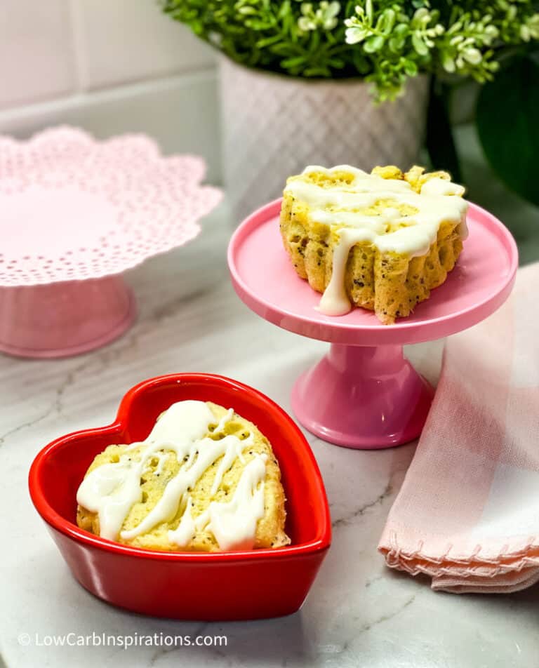 Two mini cakes on cake stands