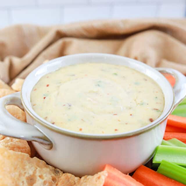 Best Keto Queso Blanco Recipe (White Cheese Sauce) - Low Carb Inspirations