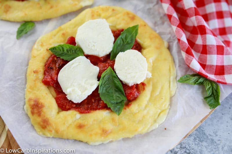Keto Cheese Crust Margherita Pizza Recipe